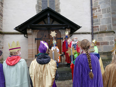 Diözesale Aussendung der Sternsinger des Bistums Fulda in St. Crescentius (Foto: Karl-Franz Thiede)